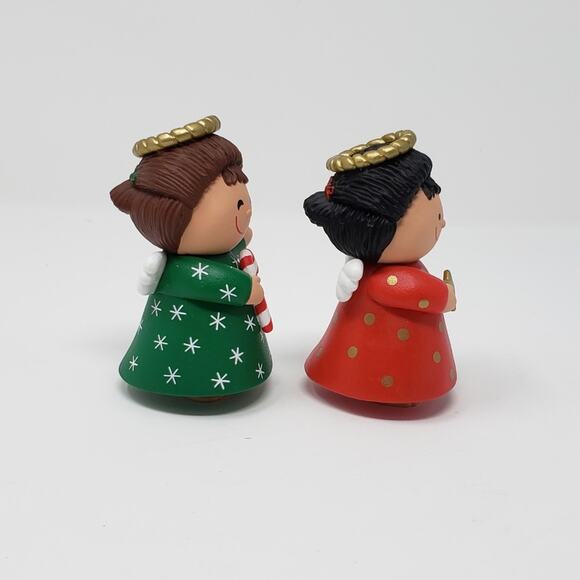 Hallmark Seasonings Greetings Salt Pepper Christmas Holiday Shaker - Picture 6 of 8